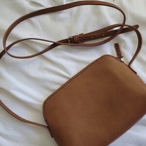 Universal Thread small camel color crossbody purse